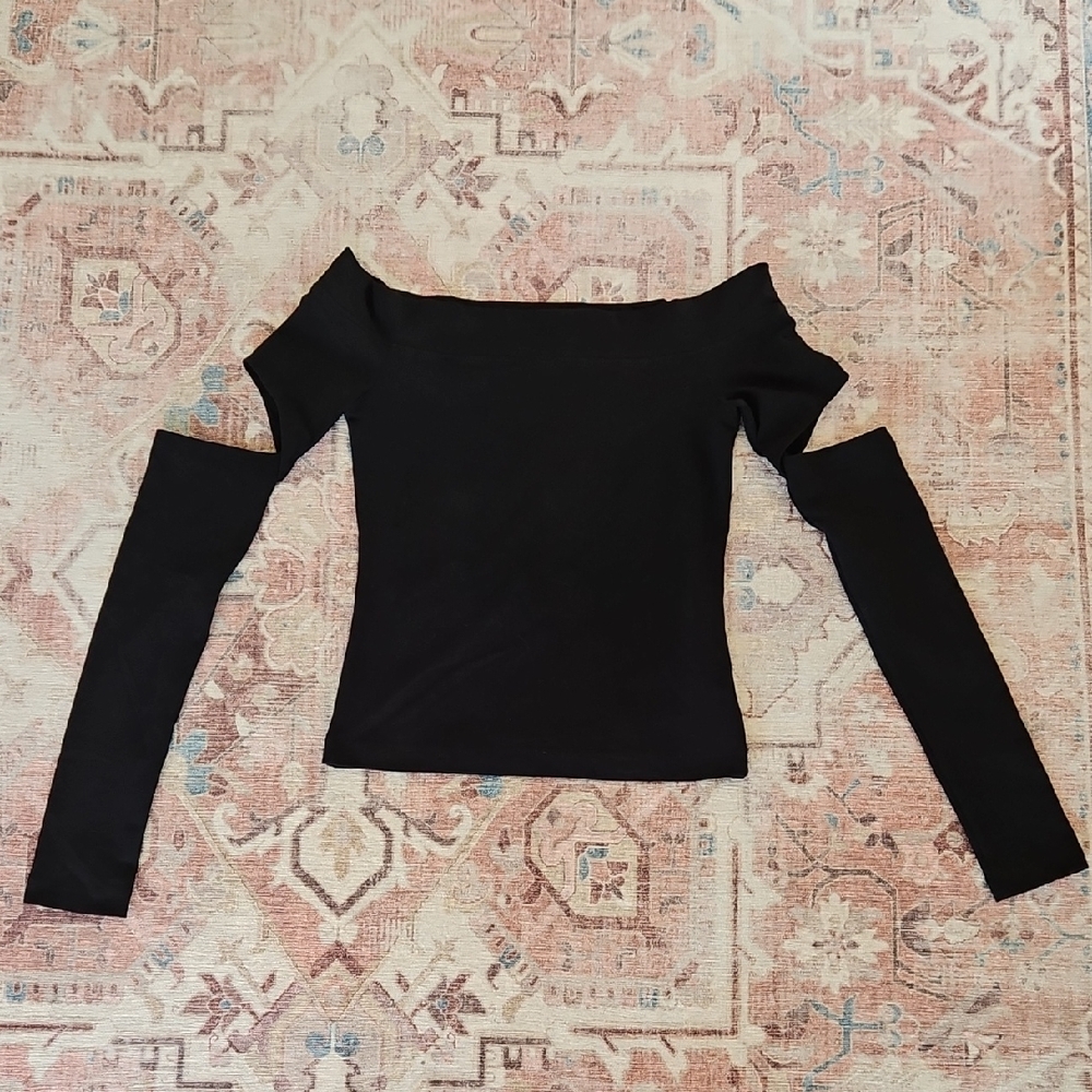 Agolde Black Off-Shoulder Crop Top with Detachable Sleeves
